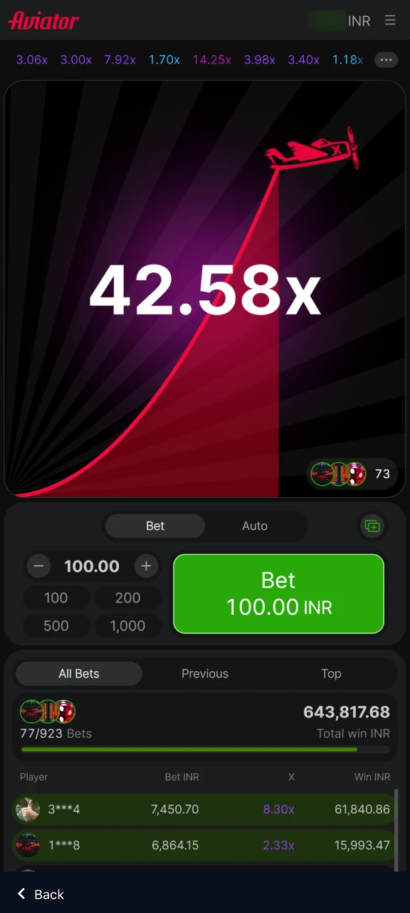 Screenshot of 1win Aviator mobile app displaying real-time multiplier growth.